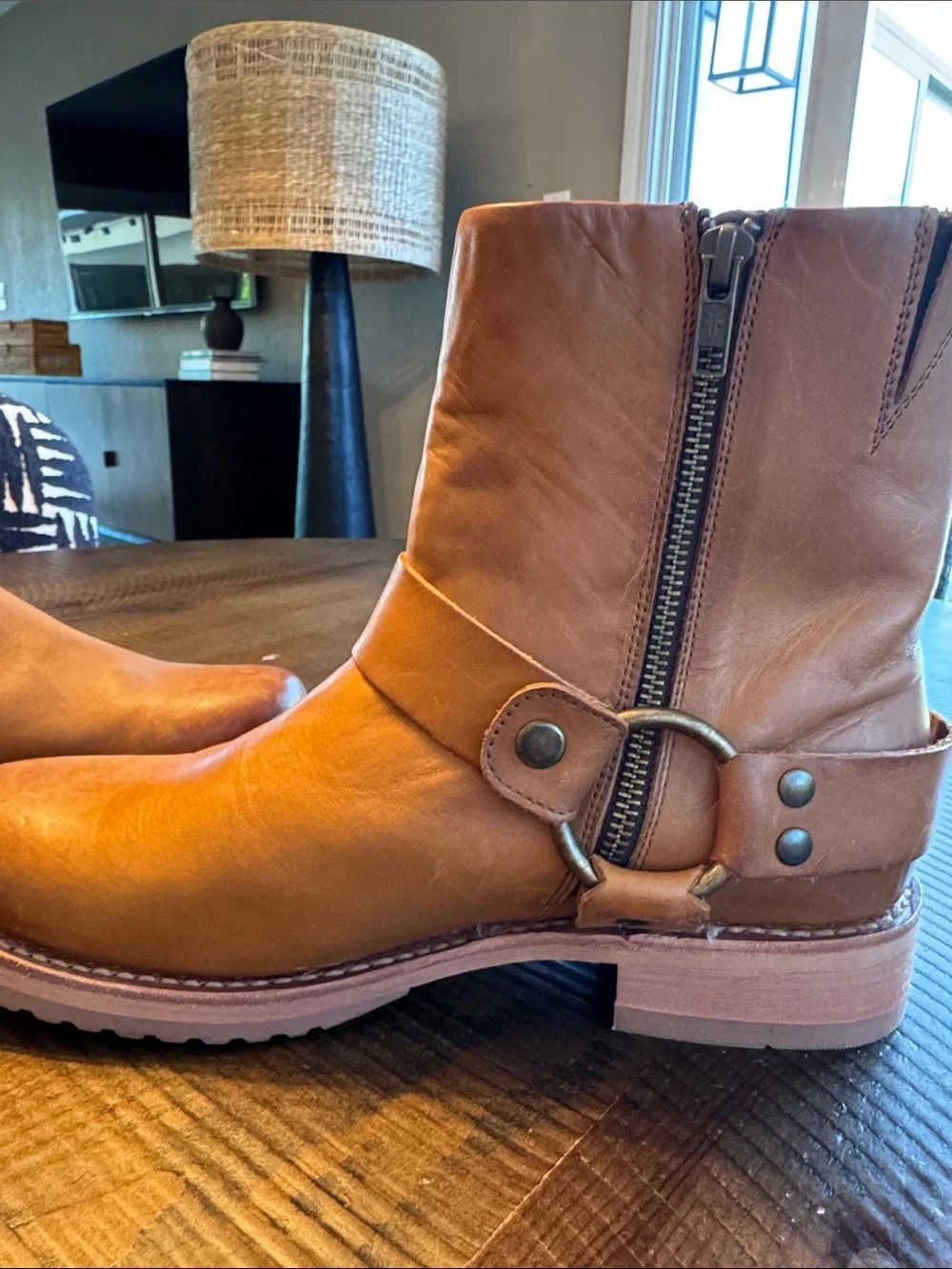 Like new (worn once) Women FRYE Veronica Flex Harness caramel leather   size 10M